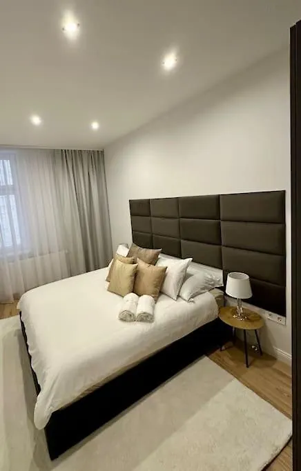 Danube Pearl City Center Budapest 0*,